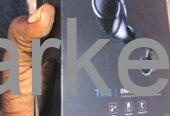 Enacfire future wireless Bluetooth earbud